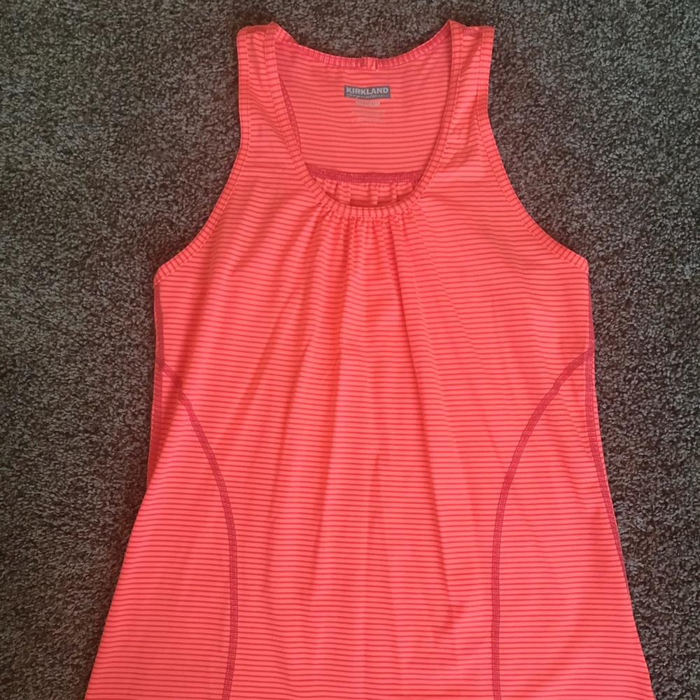 Workout tank top